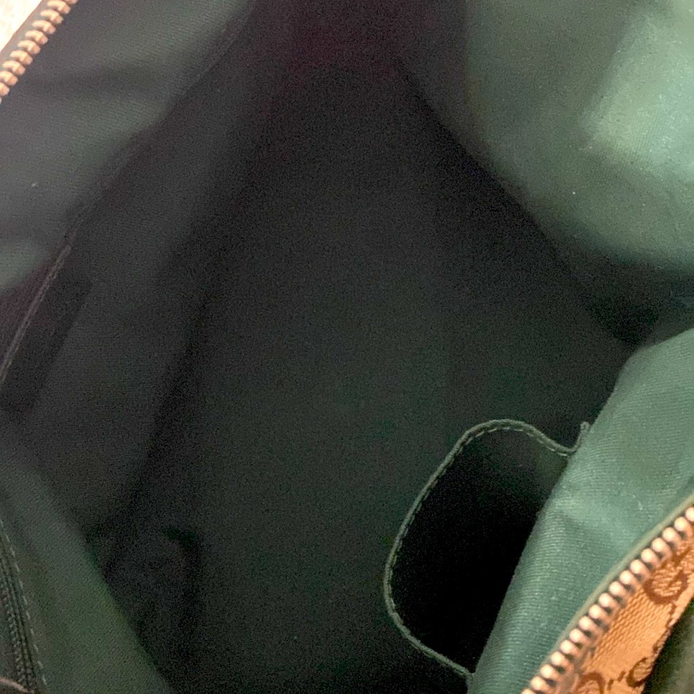 #22. Authentic Gucci canvas shortly line bag - Picture 2 of 16